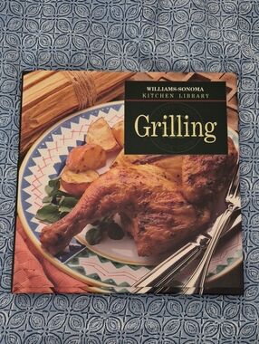 Williams Sonoma Grilling Cookbook - Green and Tan Cover